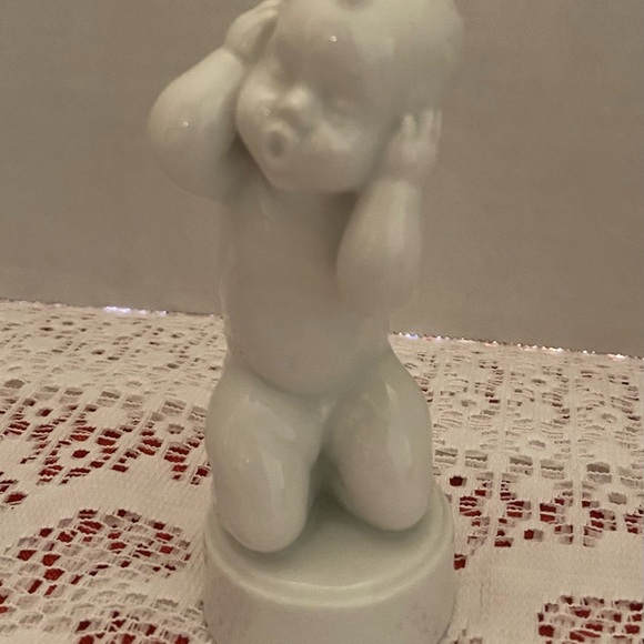 Set of 4 Vintage Bing & Grondahl Denmark Baby Aches & Pains Figurines Marked - Picture 7 of 10